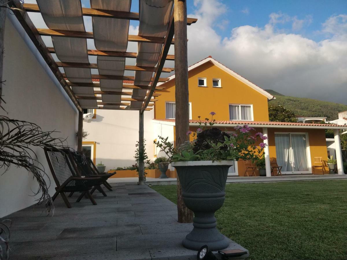 Casa D'Avo Guesthouse And Apartment Urzelina エクステリア 写真